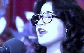 -2عزيزة-جلال